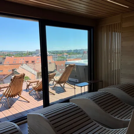 Exkluzív panorámaterasz, wellness-szaunaház