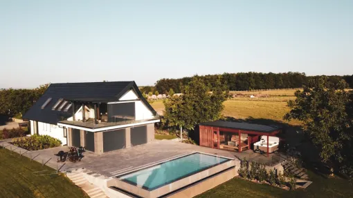 wellness szaunaház jakuzzival